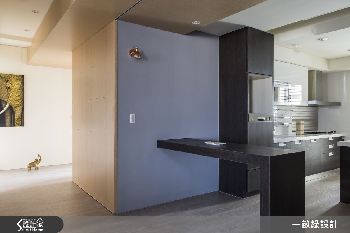 年輕的醫師屋主對於簡潔的現代風格情有獨鍾，更希望能